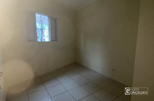 Casa para locação com 2 dormitórios - Jd. Santa Teresinha
