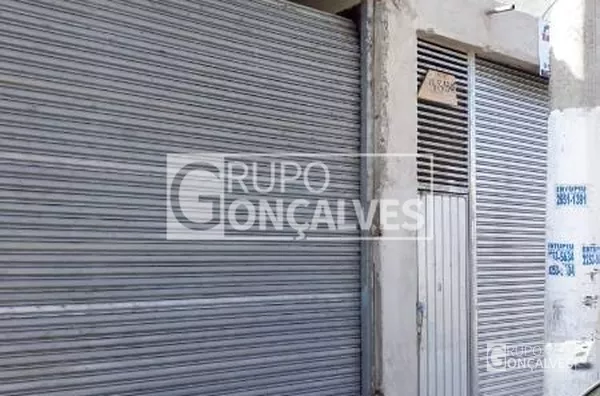 Terreno com dois salões de 100 m² cada um de área construída e área total de 250 m², no Parque Savoy City