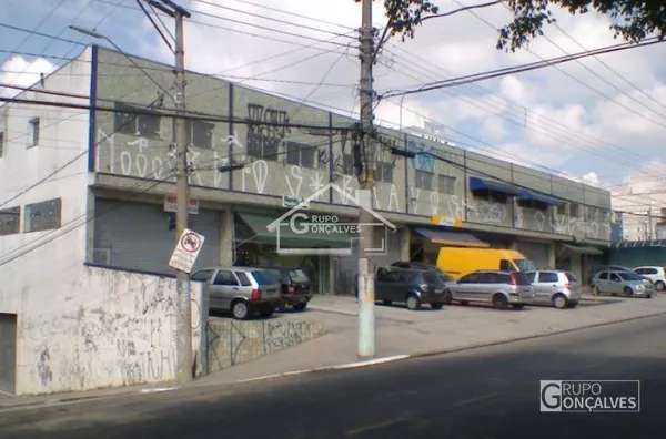 Salão comercial para locação no bairro Sapopemba, com 2 andares, 2 entradas,  4 vagas, 110 m²