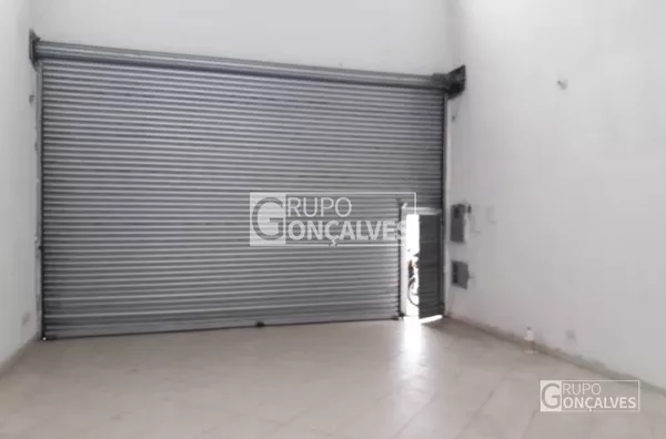 Salão comercial para locação no bairro Sapopemba, com 2 andares, 2 entradas,  4 vagas, 110 m²