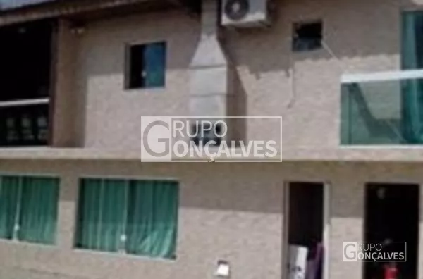 Venda:  Chácara com 8.000 m² - 5 dormitórios com piscina  - Localizado entre Tatuí e Itapetininga/ SP