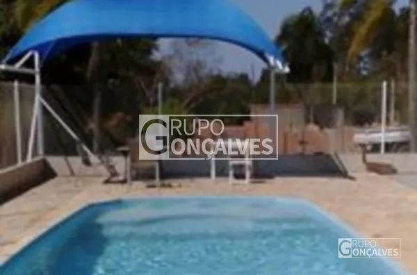 Venda:  Chácara com 8.000 m² - 5 dormitórios com piscina  - Localizado entre Tatuí e Itapetininga/ SP