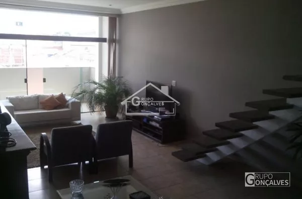 Lindo sobrado, 4 dormitórios, 4 suíte, 7 banheiros, 1 cozinha ampla, 1 sala com 3 ambientes, sacada, área de serviço, depósito, 4 vagas de garagem, edicula...!!!