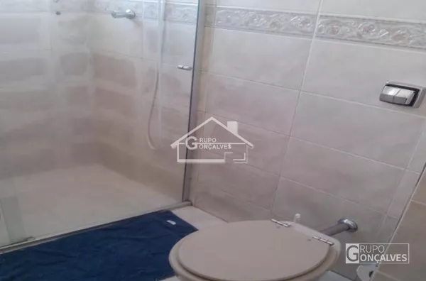 Lindo sobrado, 4 dormitórios, 4 suíte, 7 banheiros, 1 cozinha ampla, 1 sala com 3 ambientes, sacada, área de serviço, depósito, 4 vagas de garagem, edicula...!!! - Foto 66