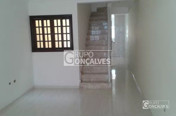 Sobrado para Venda no bairro Vila Carmosina, 3 dorm, 1 suíte, 2 vagas, 135,00 m