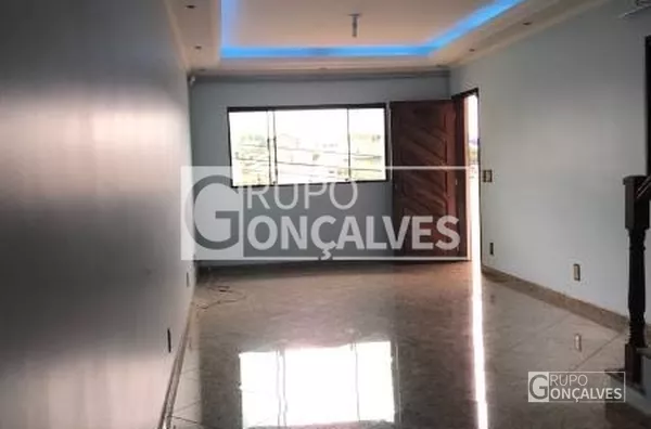 Sobrado para Venda no bairro Vila Dalila, 3 dormitórios, 1 suíte com hidromassagem.