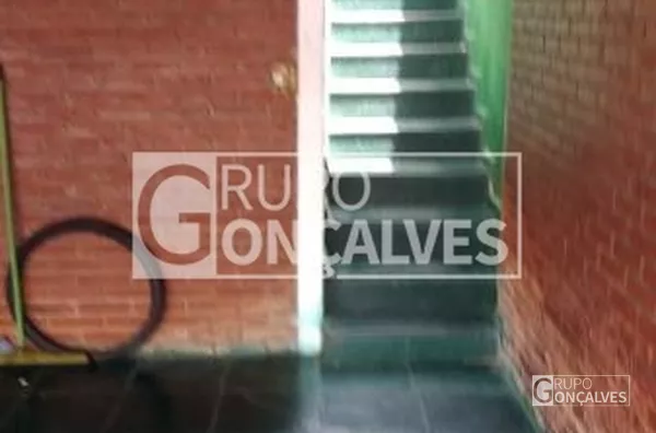 Sobrado para Venda no bairro Vila Dalila, 3 quartos, 2 banheiros, closed, sala dois ambientes, lavanderia, churrasqueira, duas varandas, duas vagas de garagem, quintal nos fundos.