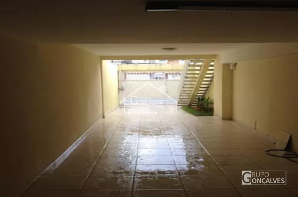 Lindo sobrado e em uma excelente localização.