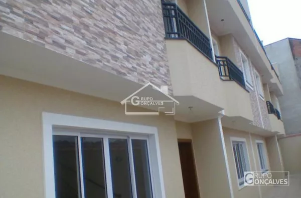 Sobrado para venda - condomínio Fechado - Bairro Guilhermina - 3 dormitórios, 2 vagas, 146 m².