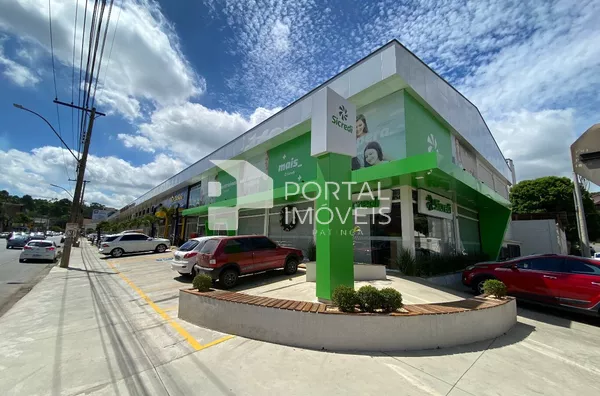 Loja para aluguel com 588m², Iguaçu - Ipatinga/MG