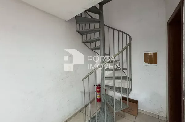 Escada sobreloja