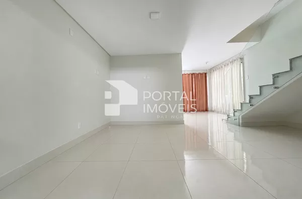 Casa geminada para venda, 3 quartos, 1 suíte, 2 vagas, Jardim Vitoria - Santana Do Paraíso/MG
