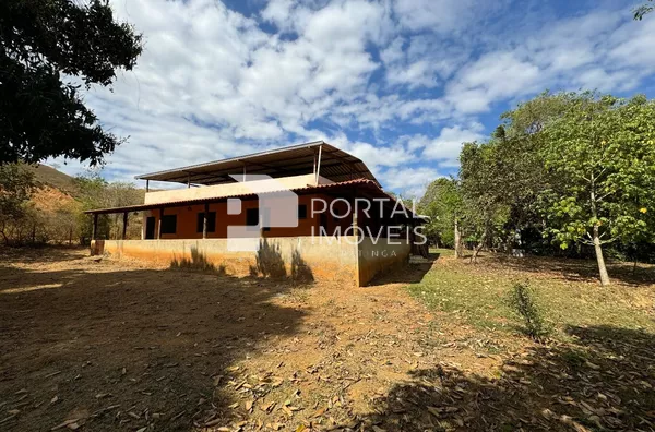 Sítio para venda com 2,5 hectares, casa com 3 quartos, 1 suíte, Córrego do Prata, São Cândido - Caratinga/MG