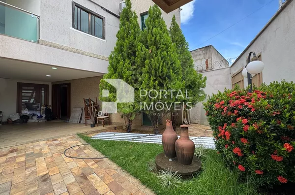 Casa Duplex para aluguel, 05 quartos, 1 suíte, 04 vagas,  Residencial Porto Seguro, Caratinga/ MG