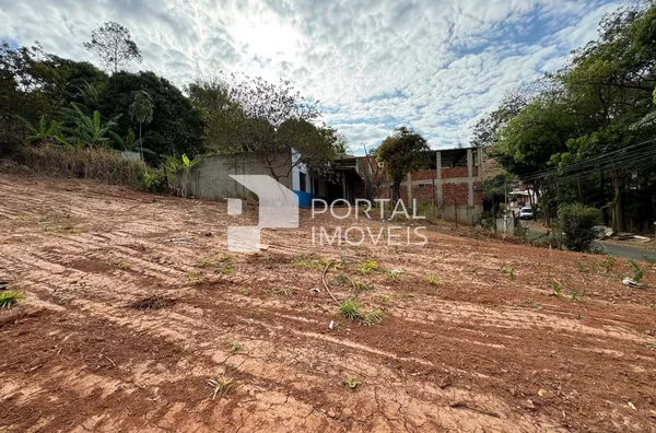 Lote para venda com 972m², Parque Caravelas - Santana do Paraíso/MG