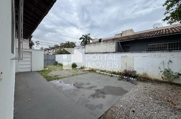 Quintal/Garagem