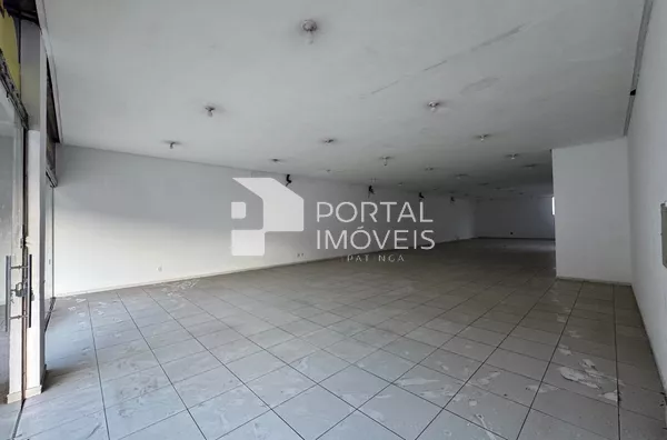 Loja para aluguel, 290m², 2 banheiros, Cidade Nobre - Ipatinga/MG