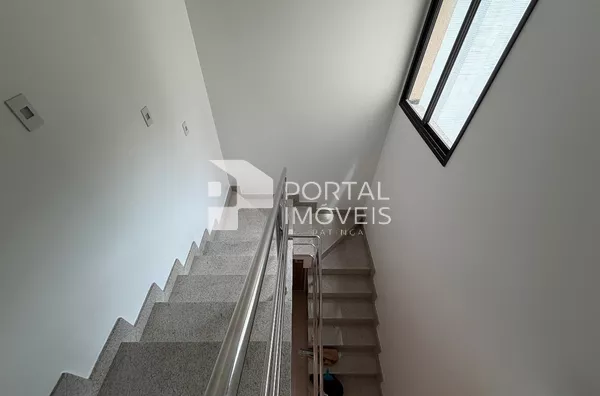 Acesso ao segundo pavimento