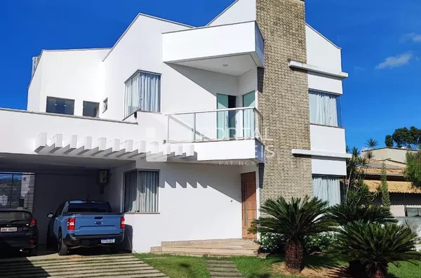 Casa para venda, 3 suítes, 2 vagas, Condomínio Village Nobre - Ipatinga/MG