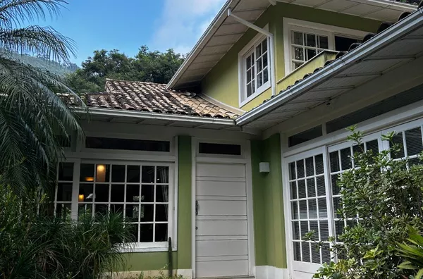 Casa a venda em Condominio, Araras