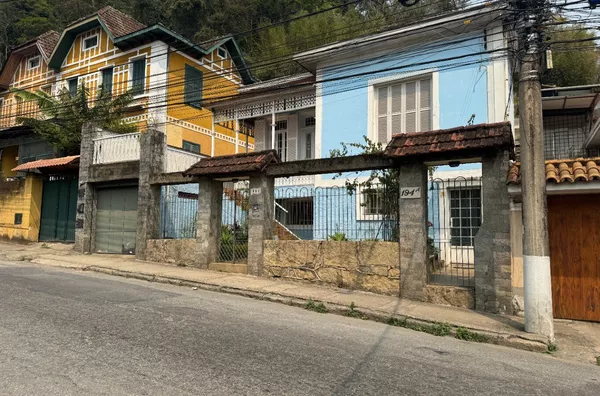 Casa para aluguel, 3 quarto(s),  Centro, Petrópolis