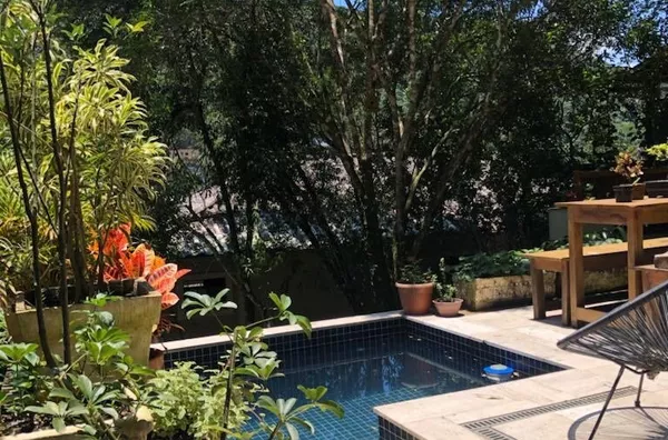 Casa em condomínio para venda,  no bairro Quitandinha, Petrópolis/RJ.