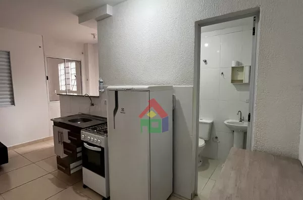 Kitinet para alugar com elevador no prédio,  Jardim Esmeralda, São Paulo