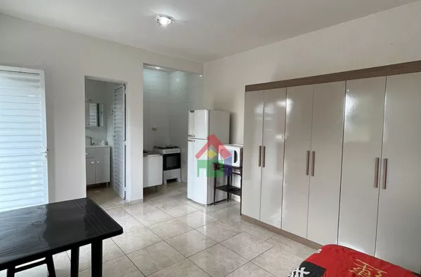 Kitnet com terraço individual,  Conjunto Residencial Butantã, São Paulo