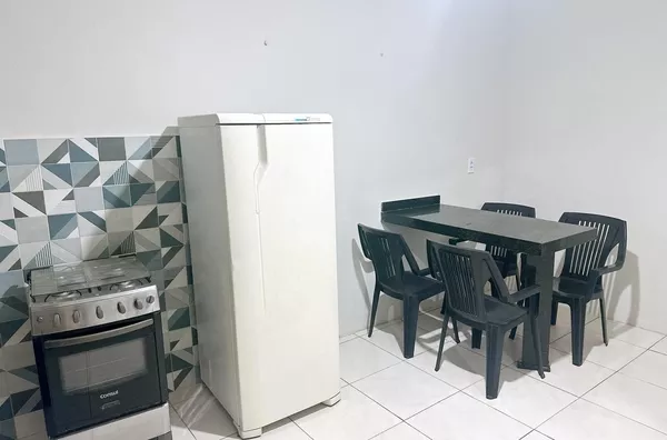 ALUGUE JÁ Kitnet mobiliádo completo no Centro próx. à BigPneus, INSS