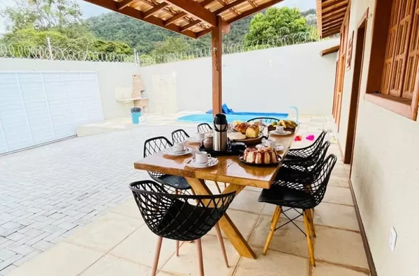 ALUGUE JÁ Casa de madeira em  Recife, Meruoca