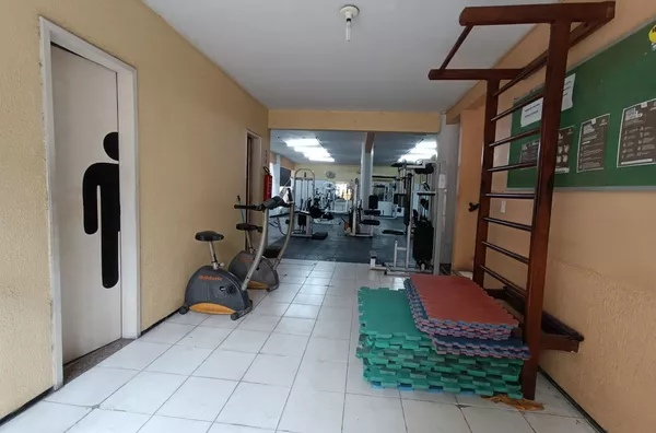 Ponto comercial para academia com com todos equipamentos, mais apartamento. - Foto 12