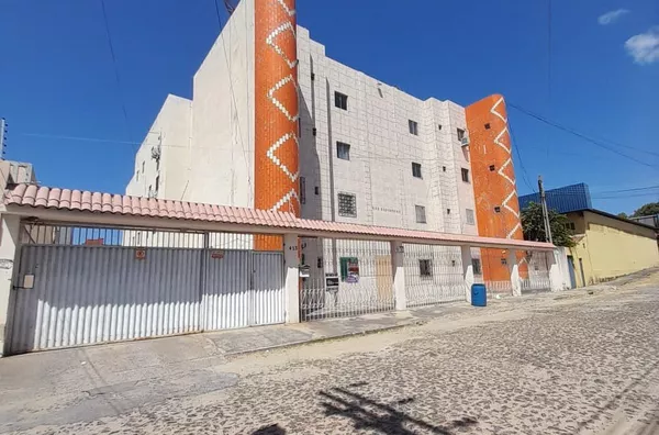 ALUGUE JÁ Apto. com 2 quartos. 2 banheiros - Domingos Olímpio