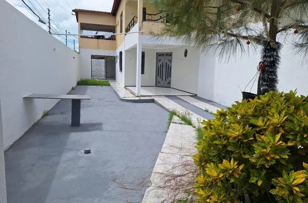 ALUGUE JÁ Casa na Betânea por trás da UVA com 4 quartos