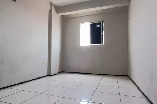 Apartamento 2 Quartos e 1 Banheiro no Sinhá Saboia
