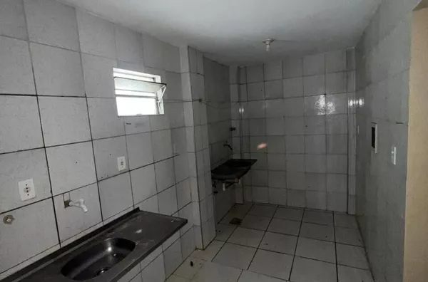 ALUGUE JÁ Apto. com 2 quartos. 2 banheiros - Domingos Olímpio