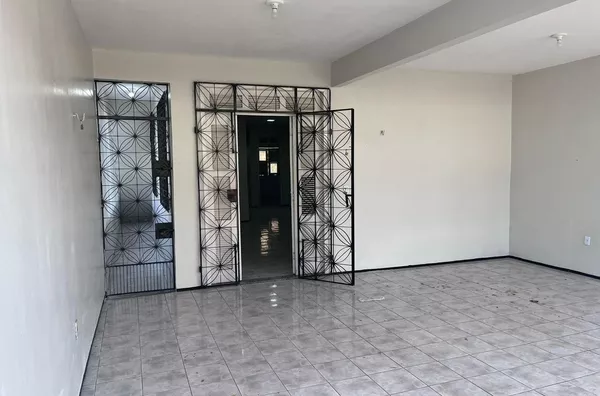 ALUGUE JÁ CASA Próximo à Igreja do Patrocínio – Sobral/CE