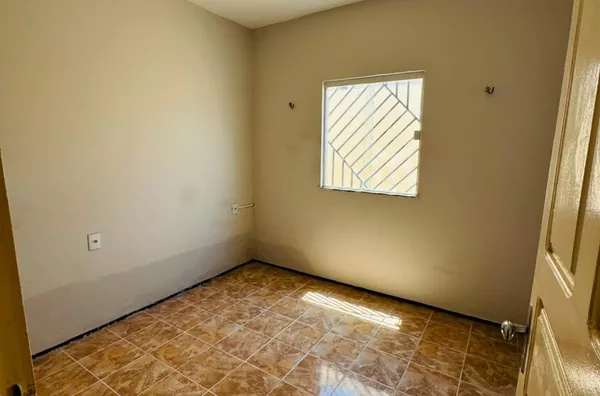 ALUGUE JÁ Casa Duplex 3 quartos, Campo dos Velhos