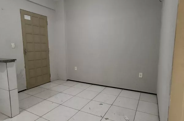 Apartamento 2 Quartos e 1 Banheiro no Sinhá Saboia