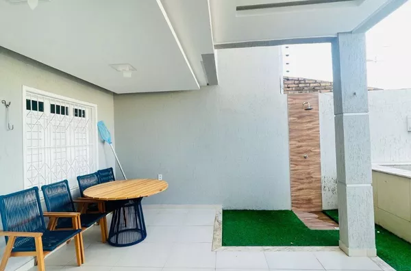 ALUGUE JÁ Casa Duplex com 03 quartos no Renato Parente