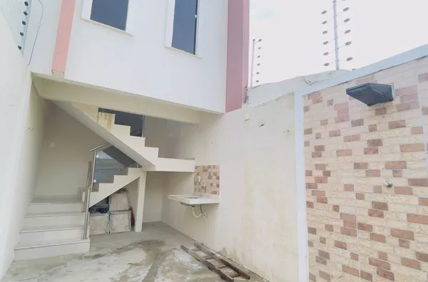 ALUGUE JÁ - CASA ALTOS C/ 3 QTS. BOA VIZINHANÇA I Início do Bairro 