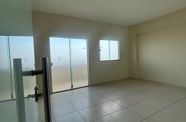 ALUGUE JÁ Apartamento c/ 3 quartos, varanda no Bairro Coração De Jesus, Sobral