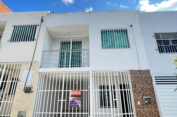 ALUGUE JÁ Casa duplex com 3 quartos no Junco