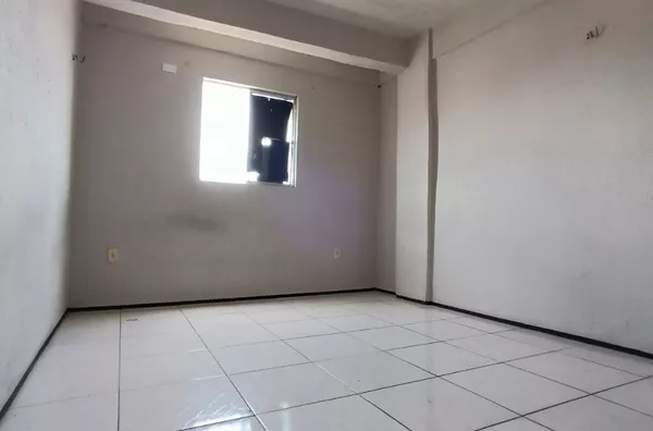 Apartamento 2 Quartos e 1 Banheiro no Sinhá Saboia