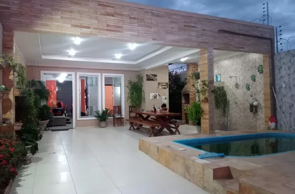 ALUGUE JÁ Casa com piscina, mobiliada em Renato Parente