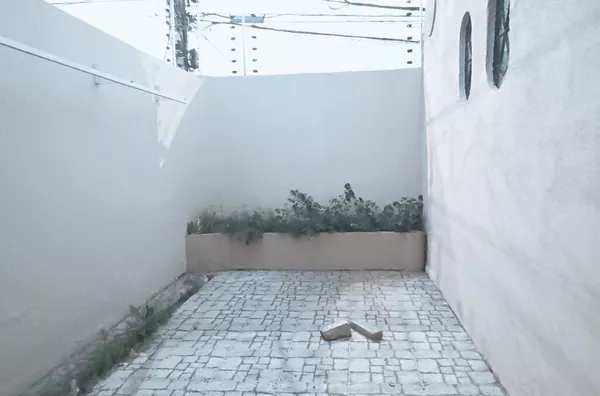 Locação Casa com piscina, 03 quartos no bairro Padre Ibiapina, Sobral