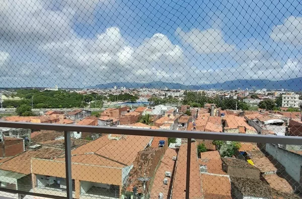 ALUGUE JÁ Apartamento nas Pedrinhas com 3 Quartos, elevador, portaria 24hs