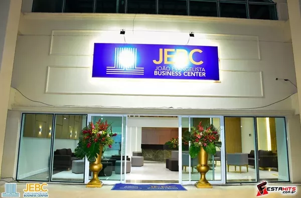 ALUGUE JÁ Sala com 42m2 no Quinto Andar do JEBC