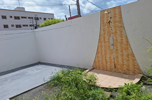 ALUGUE JÁ Casa na Betânea por trás da UVA com 4 quartos