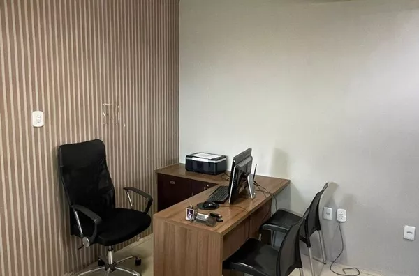 Compre Já - Sala toda mobiliáda para escritório no Centro, próximo à Praça Coluna da Hora