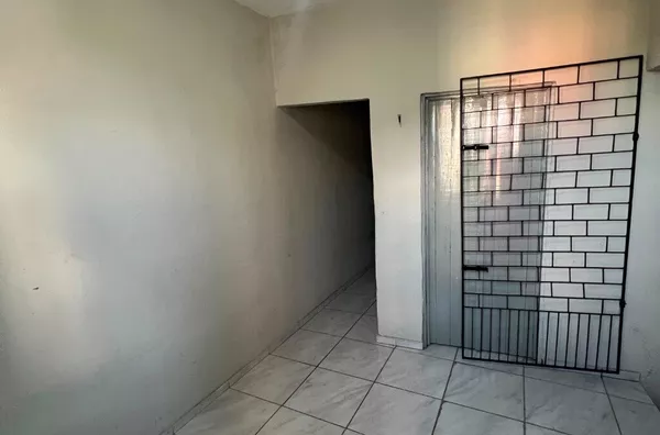 ALUGUE JÁ Casa com 1 quarto no Alto Da Brasília, próximo à Grendene
